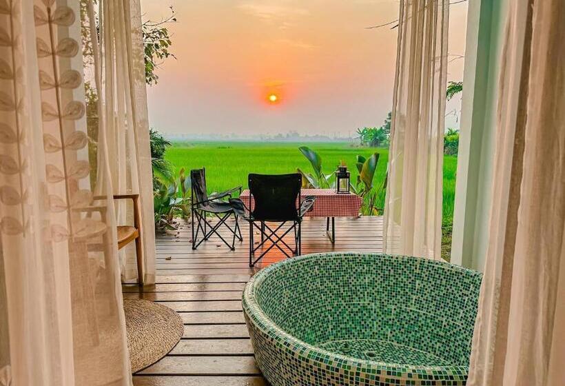 Пансион Nana Field Cabin 1