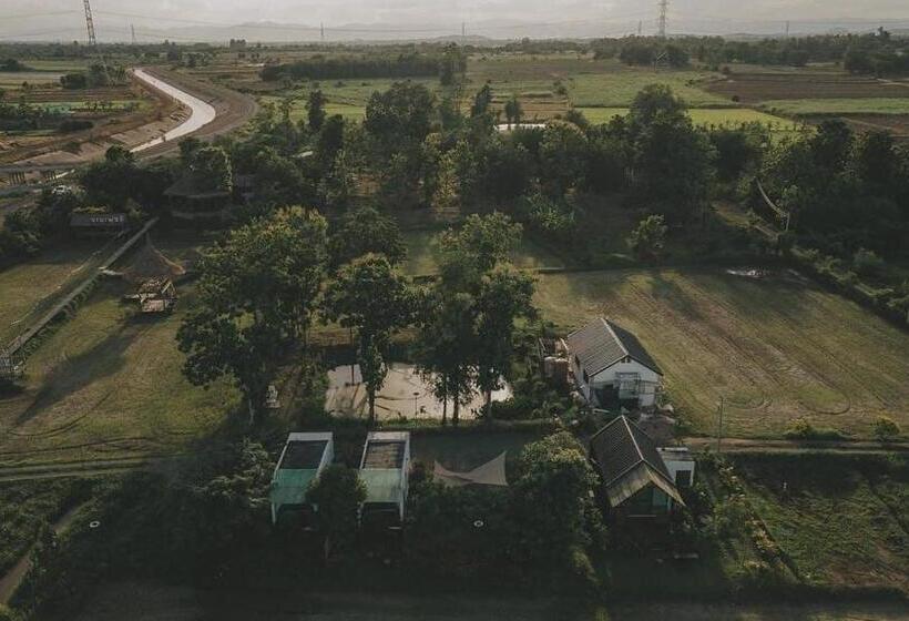 Пансион Nana Field Cabin 2