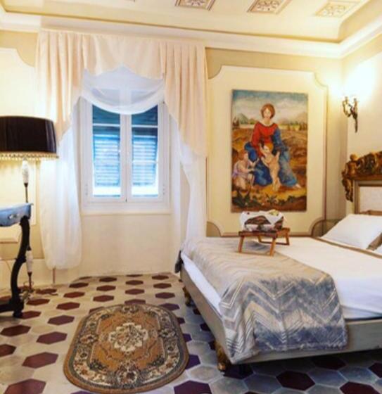 پانسیون Palazzo Lari Luxury Accommodation