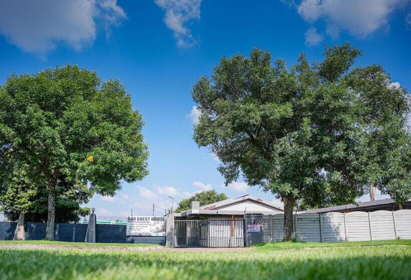 פנסיון Sar Guesthouse