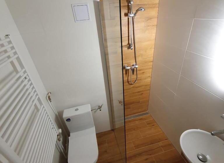 بنسيون Ubytovanie Funstar Topoľčany