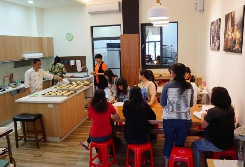 پانسیون Warm Home