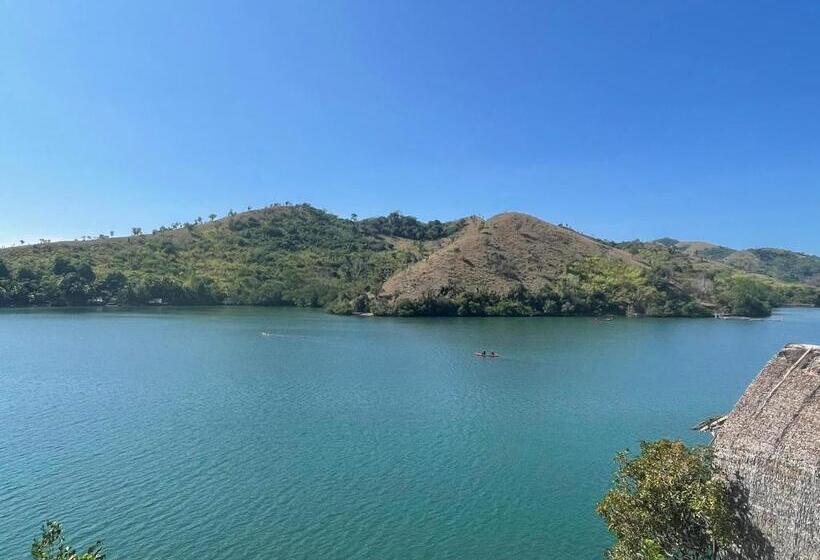 استراحتگاه Borac Bay View