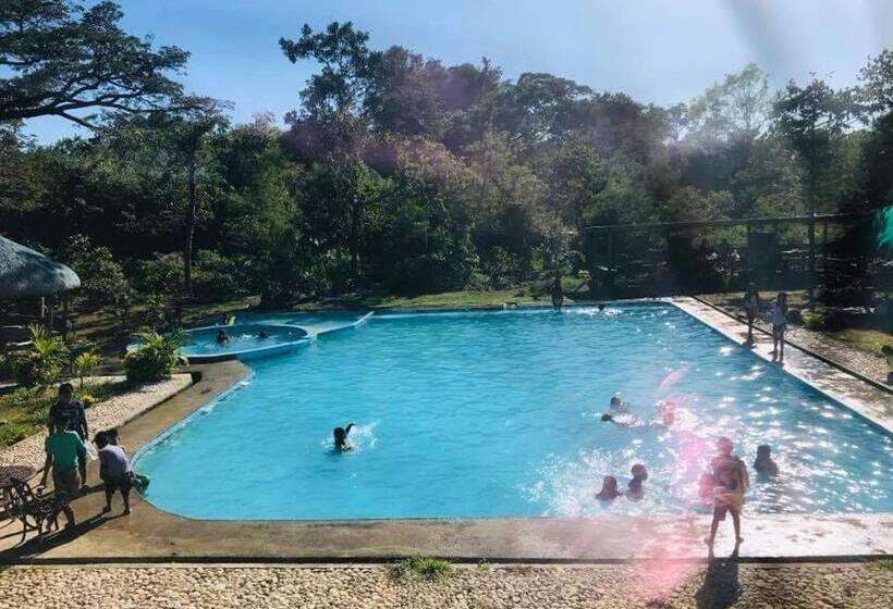 استراحتگاه Sevilleja S Farm Danglas Abra