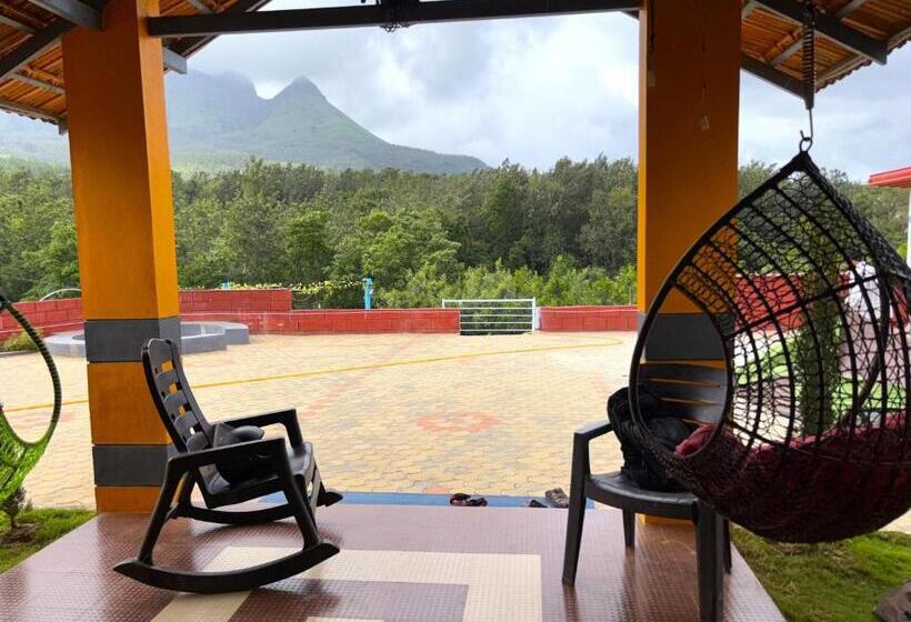 منتجع Siri Vismaya Home Stay