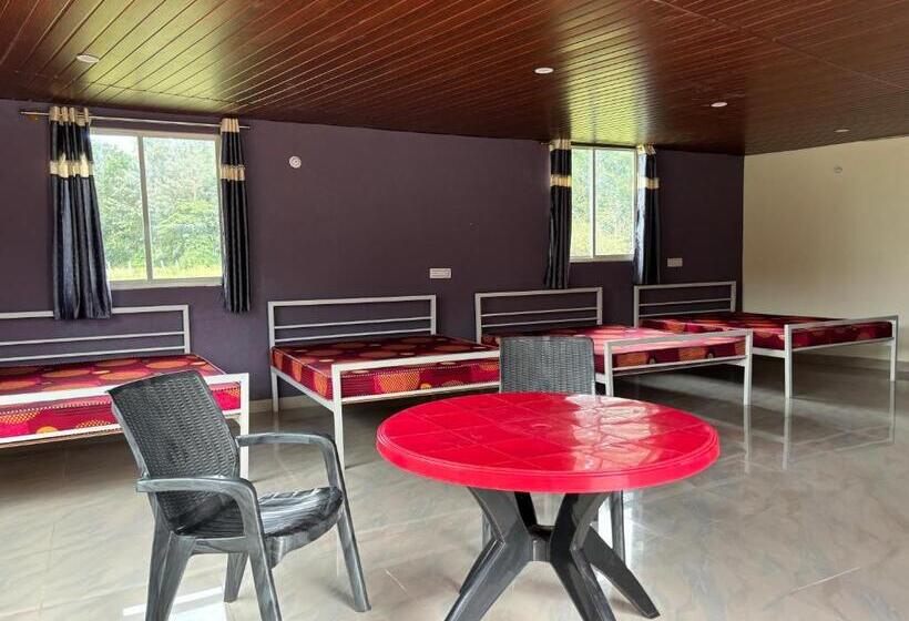 منتجع Siri Vismaya Home Stay