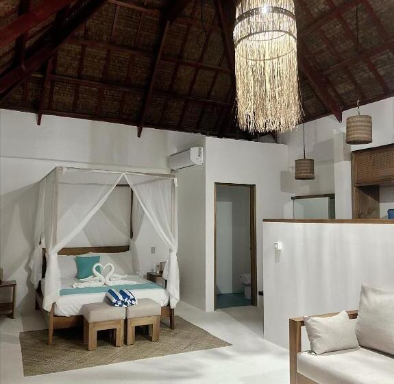 استراحتگاه Yapak Beach Villas