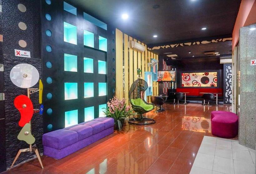 Sans Hotel International Surabaya