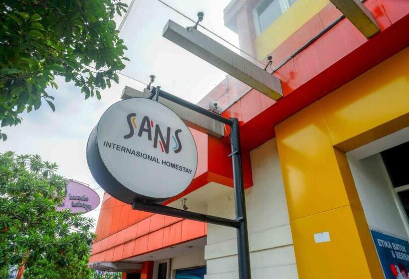 Sans Hotel International Surabaya