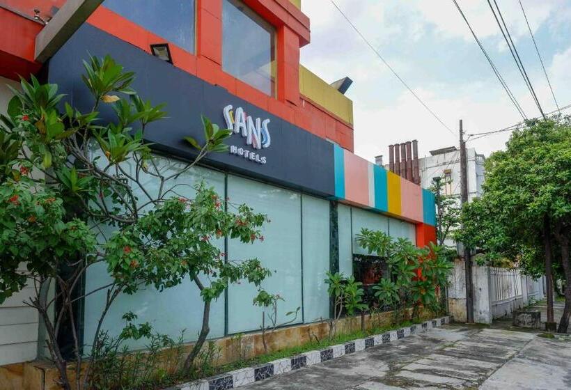 Sans Hotel International Surabaya