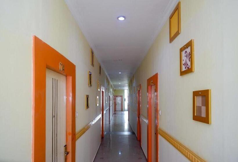 Sans Hotel International Surabaya