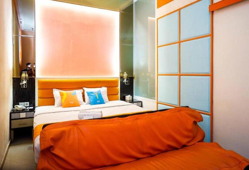 Sans Hotel International Surabaya