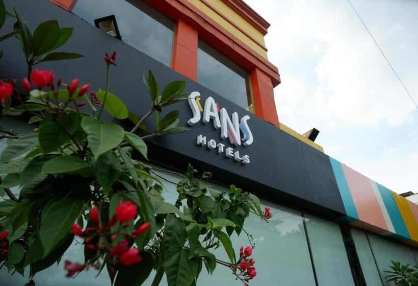 Sans Hotel International Surabaya