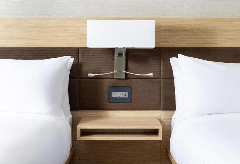 Ac Hotel By Marriott Honolulu   All New