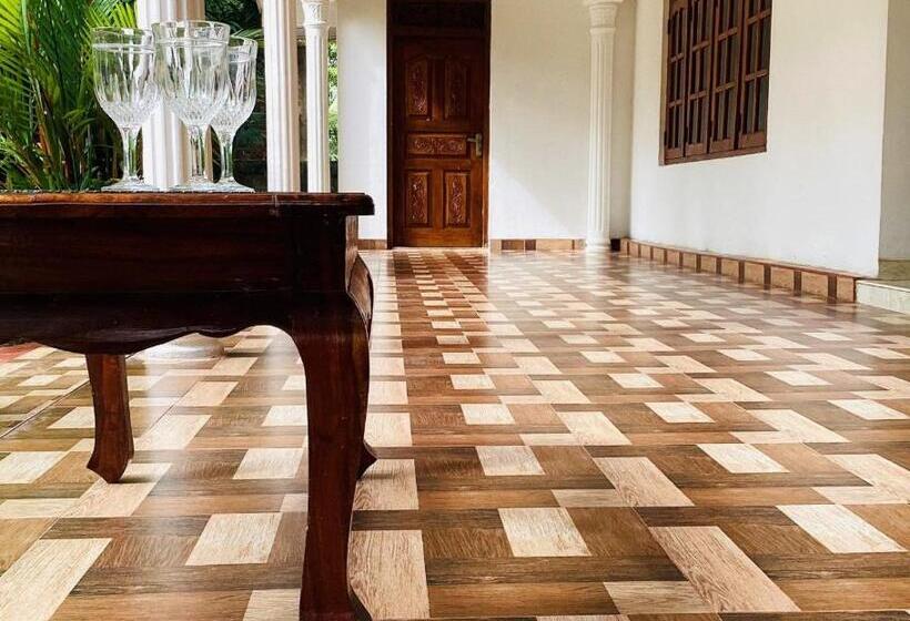 호스텔 Grand Refuge Holiday Rooms