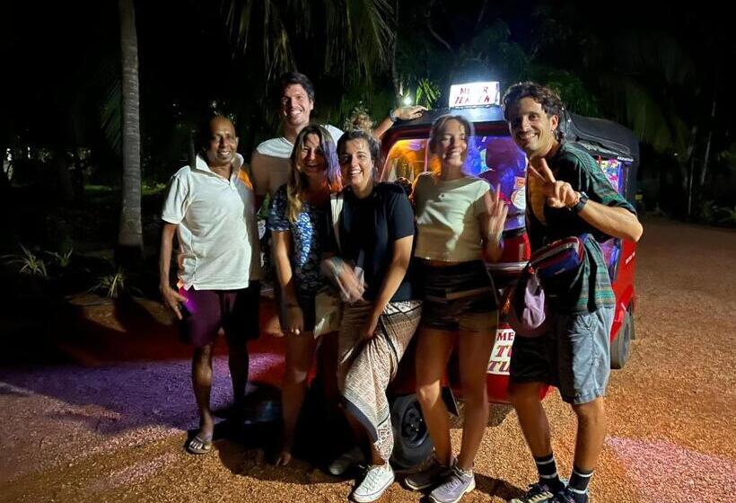 호스텔 Grand Refuge Holiday Rooms