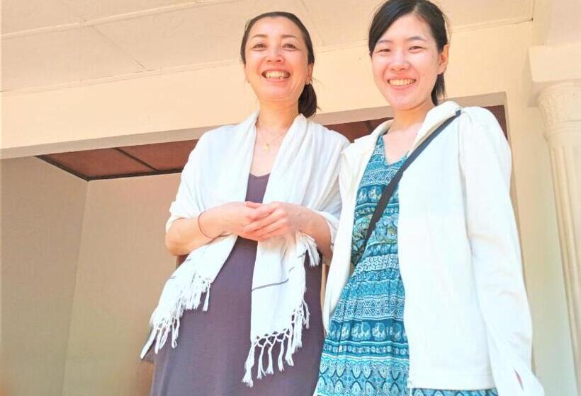 호스텔 Grand Refuge Holiday Rooms