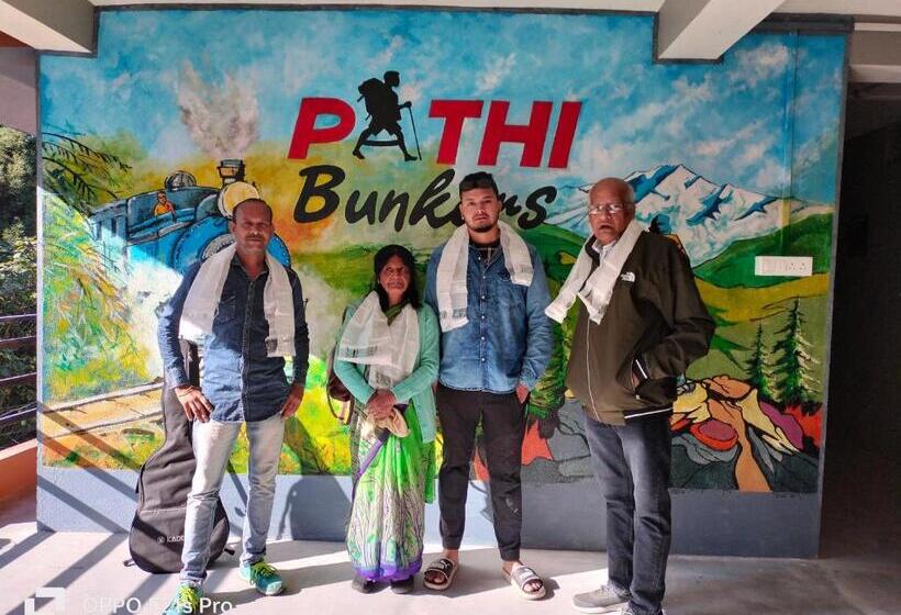 호스텔 Pathi Bunkers