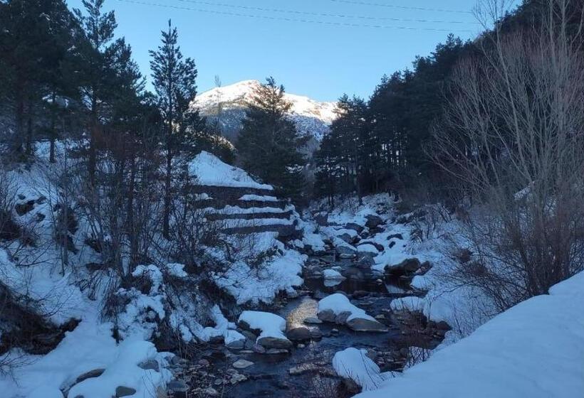 Albergue Tritón   Villanúa