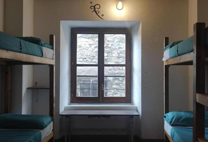 Albergue Tritón   Villanúa