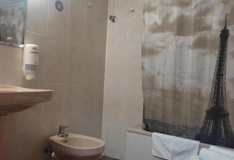 Albergue Tritón   Villanúa