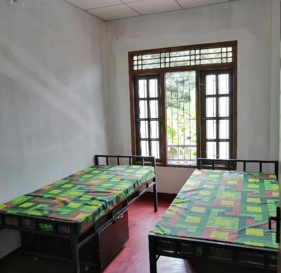 فندق صغير Vishna Guest, Batticaloa