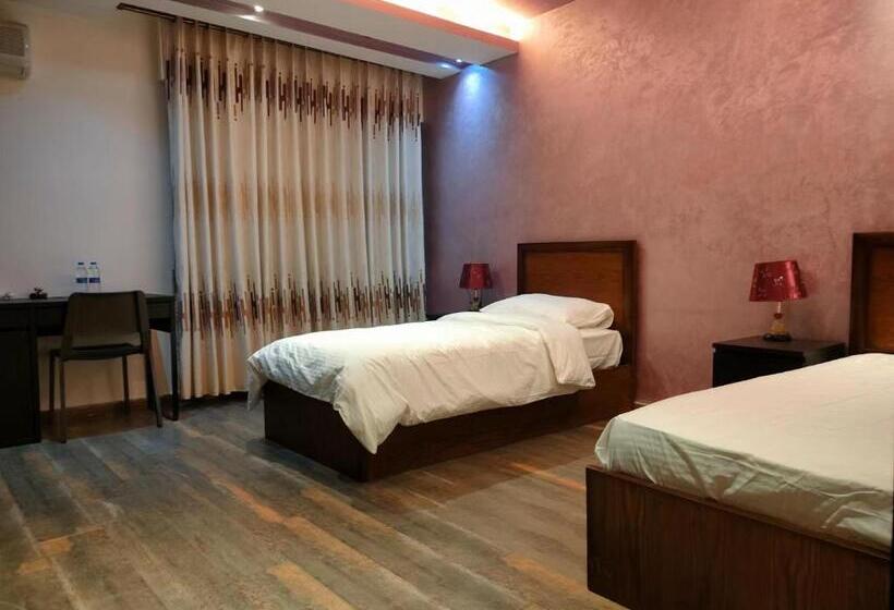 تختخواب و صبحانه 华人民宿