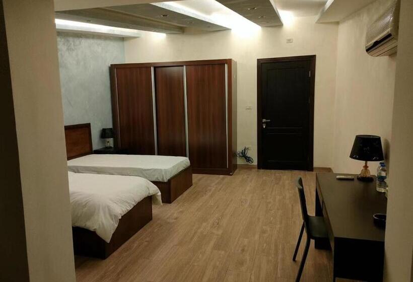 تختخواب و صبحانه 华人民宿