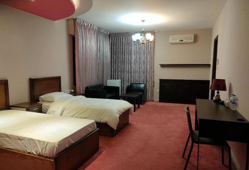 تختخواب و صبحانه 华人民宿