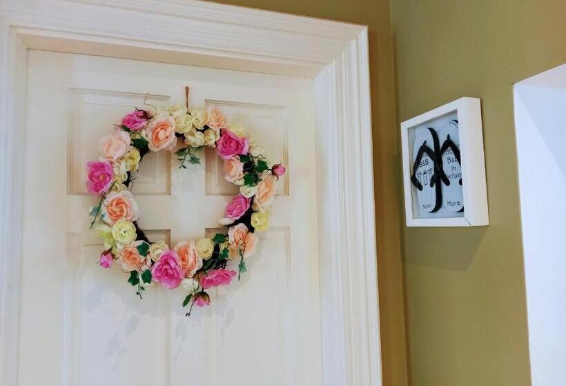 ベッドアンドブレックファースト Annascaul House