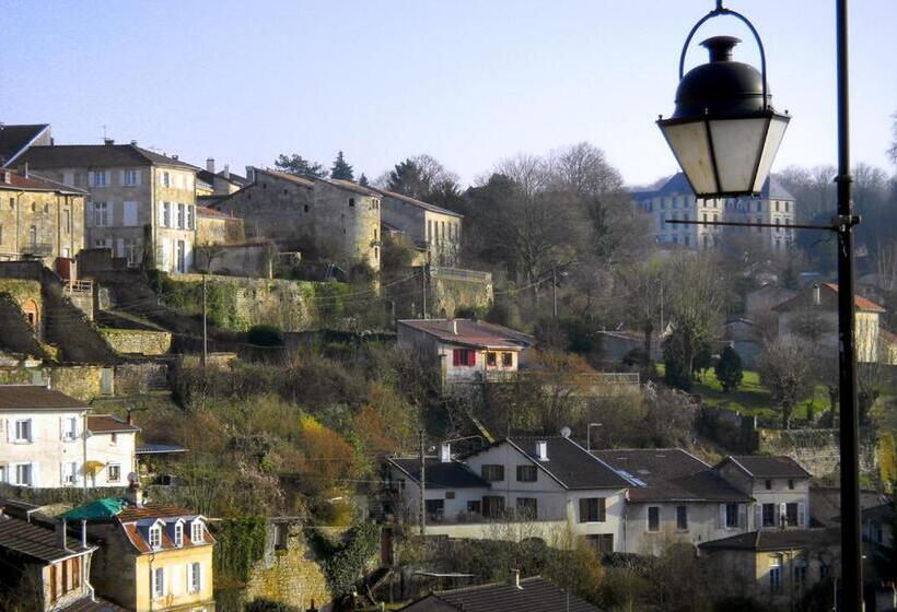 مبيت وإفطار Chateau Bourgeoisie