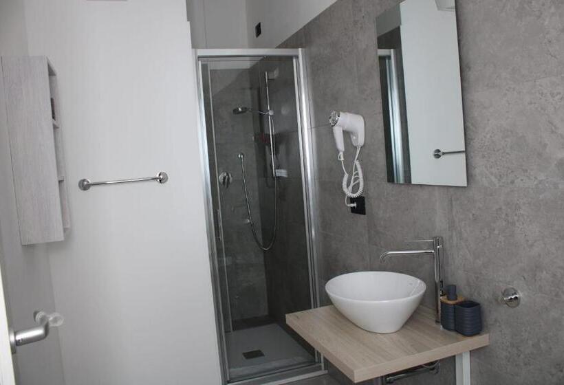 تختخواب و صبحانه Climy