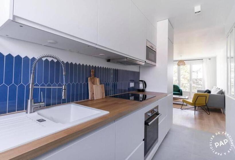 住宿加早餐 Eiffel Tower View Paris Saint Lazare 25 Minutes / La Defense 15 Minutes