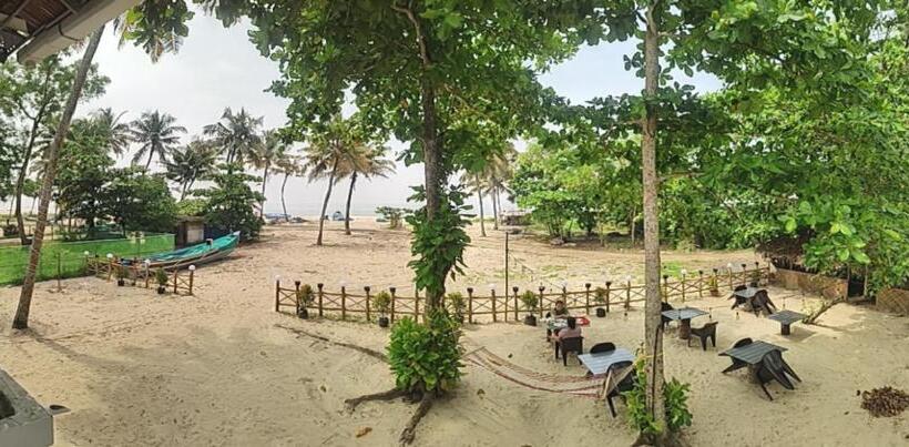 住宿加早餐 Marari Blue Whale Beach House