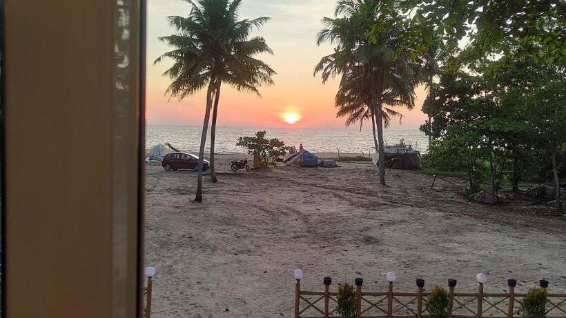 住宿加早餐 Marari Blue Whale Beach House