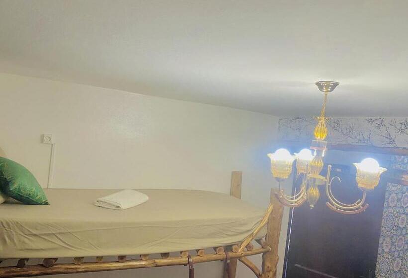 مبيت وإفطار Tizaou Guest House