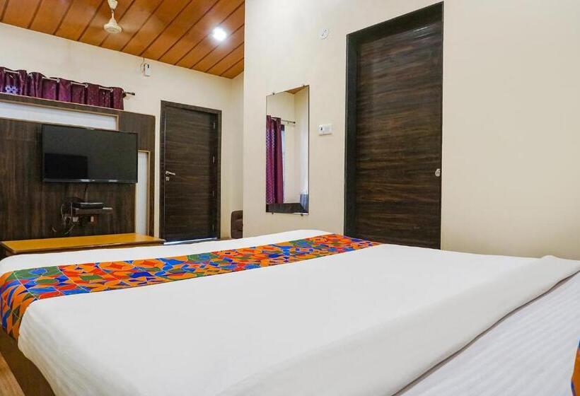 Fabhotel Lotus Resort