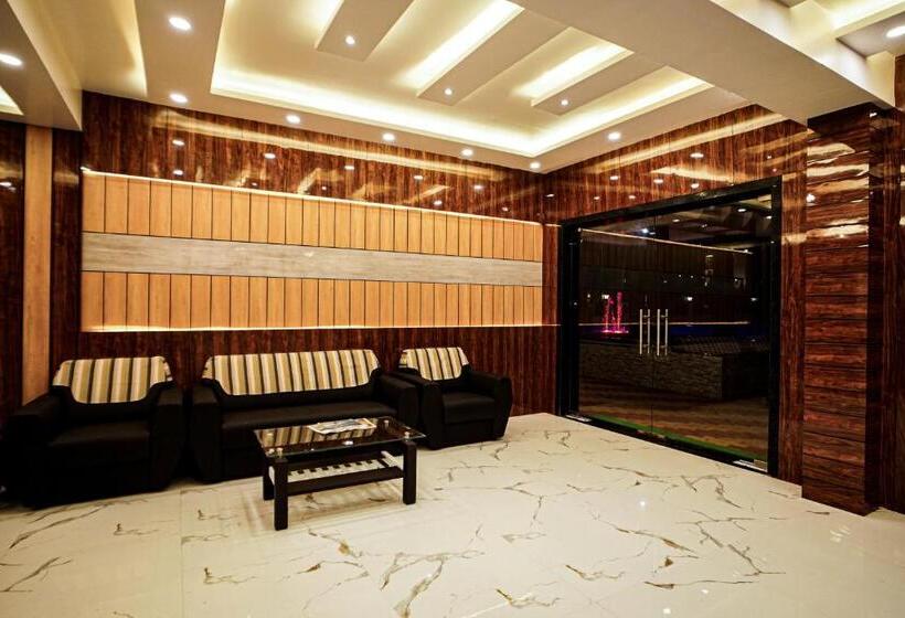 Gogol Beach Resort !! Luxury Room With Mesmerizing Sunset Views & Free Parking !!