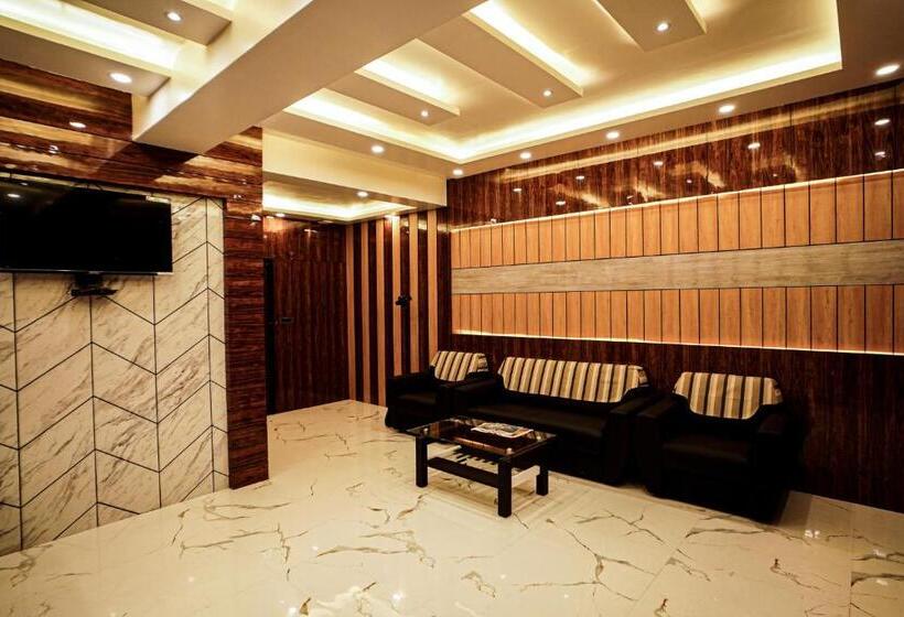 Gogol Beach Resort !! Luxury Room With Mesmerizing Sunset Views & Free Parking !!