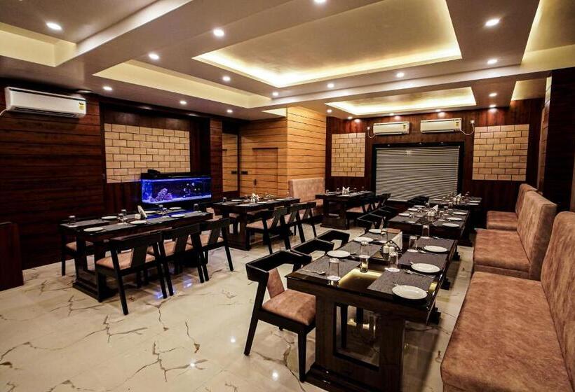 Gogol Beach Resort !! Luxury Room With Mesmerizing Sunset Views & Free Parking !!