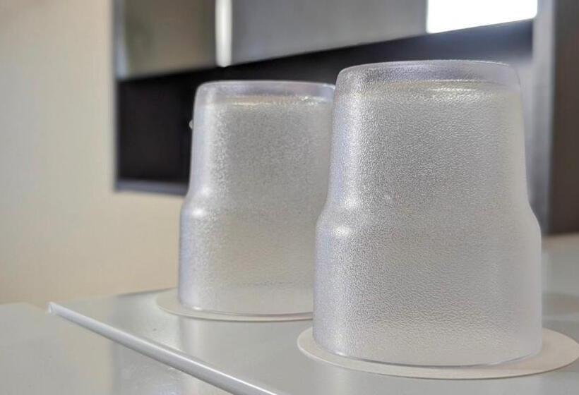 酒店 与那国むんぶステイ空港前