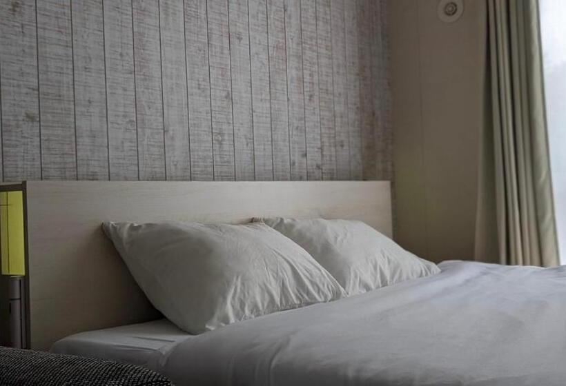 酒店 与那国むんぶステイ空港前