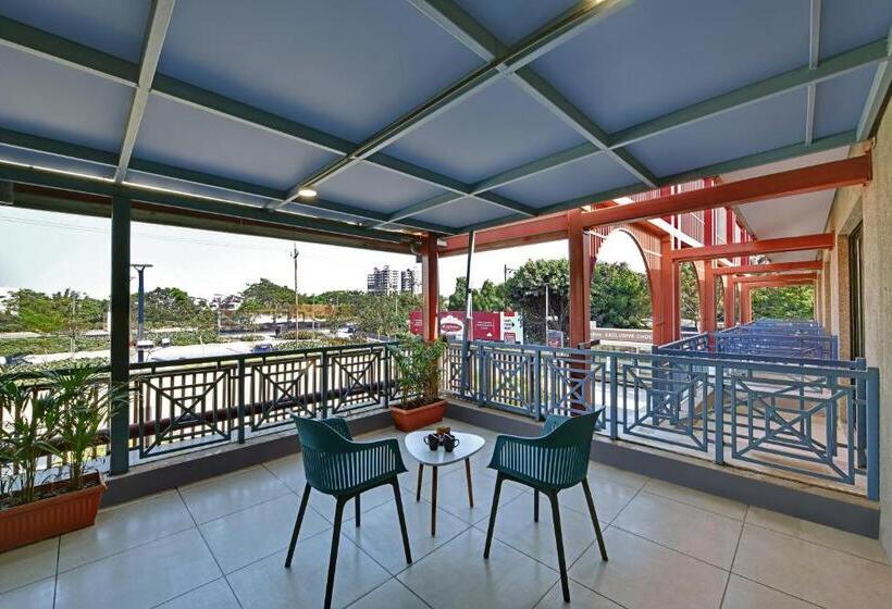 ホテル Antarim Express