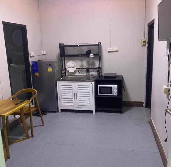 Отель Batman Guesthouse