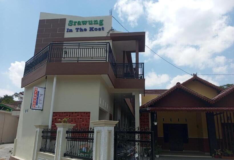 فندق Capital O 93116 Srawung Family Homestay Syariah
