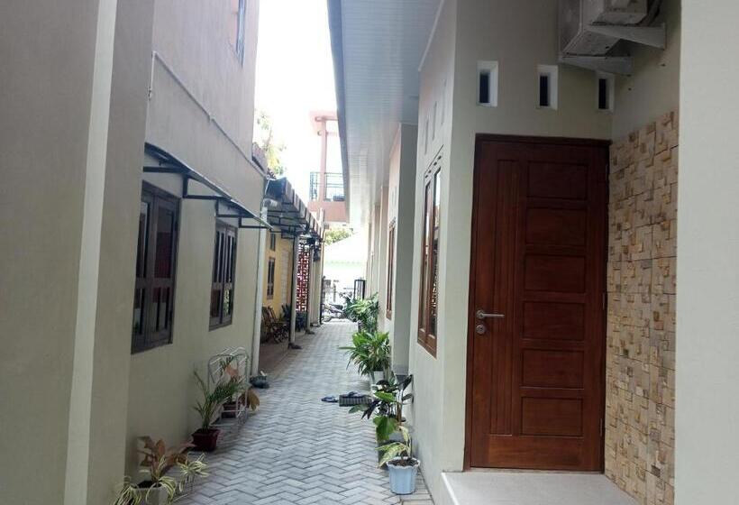 فندق Capital O 93116 Srawung Family Homestay Syariah
