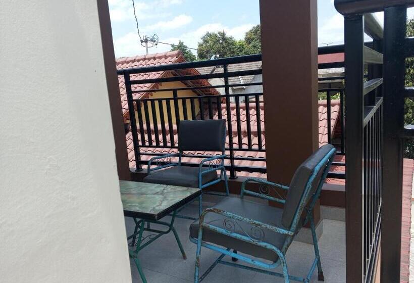 فندق Capital O 93116 Srawung Family Homestay Syariah