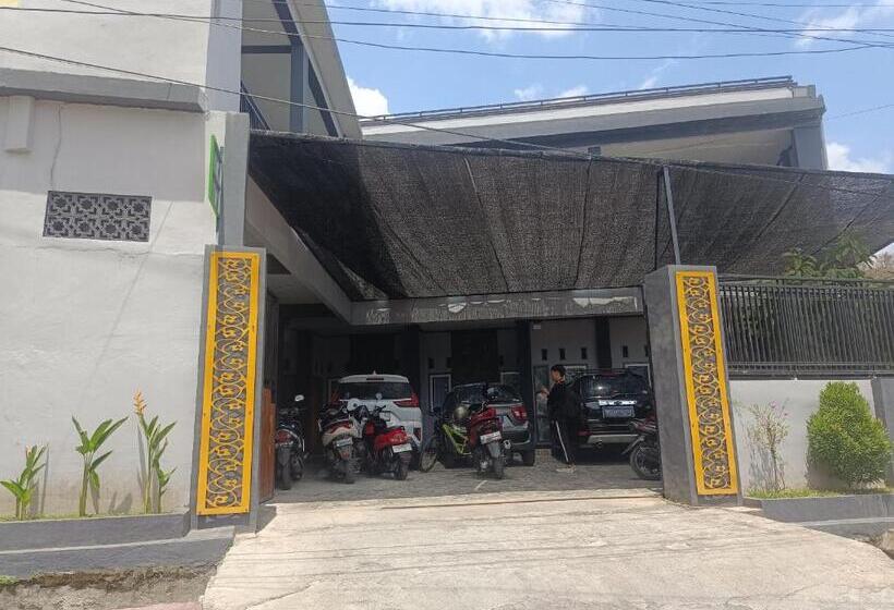 هتل Capital O 93118 Asera Homestay