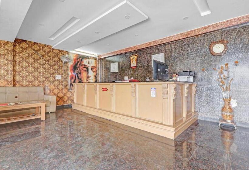 בית מלון כפרי Collection O Sheela Resort