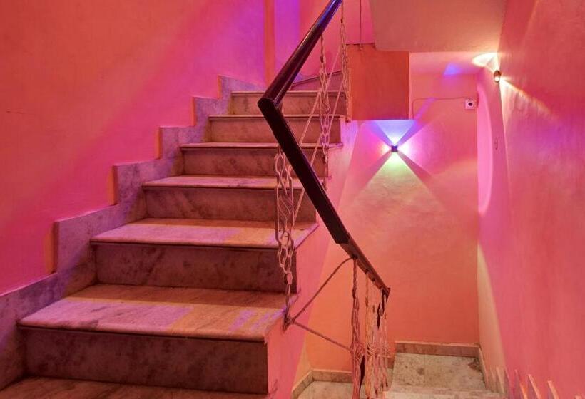 ホテル Collection O The Legent